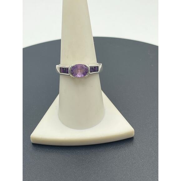 Sterling Silver 3-Stone Amethyst Oval Center Stone Heart Makers Ring Size 8.25 - Picture 2 of 11